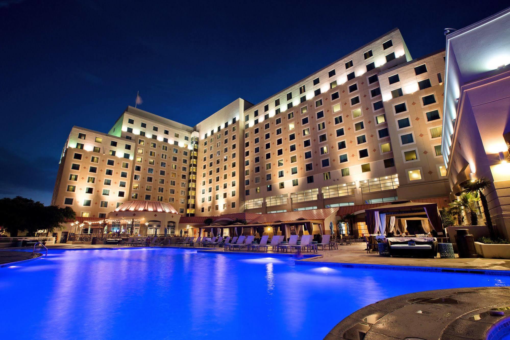 Harrah'S Gulf Coast Hotel & Casino Biloxi Exterior photo